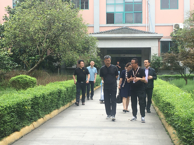 乐山市政协调研组组长耿强到我公司调研“就业服务”事情_副本